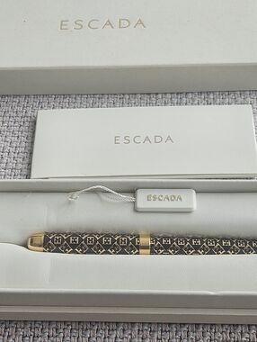 Escada pen